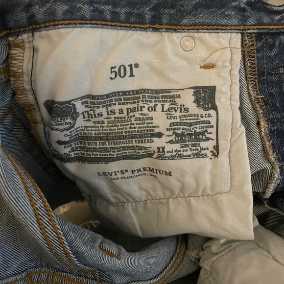 Levi’s 501 Short Size 25✨ - Picture 5 of 5